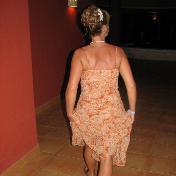 Meet your Posher, Laurie - Picture 1 of 1